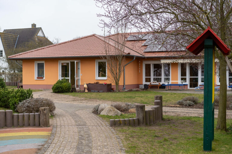 Kita Zempin Eingang